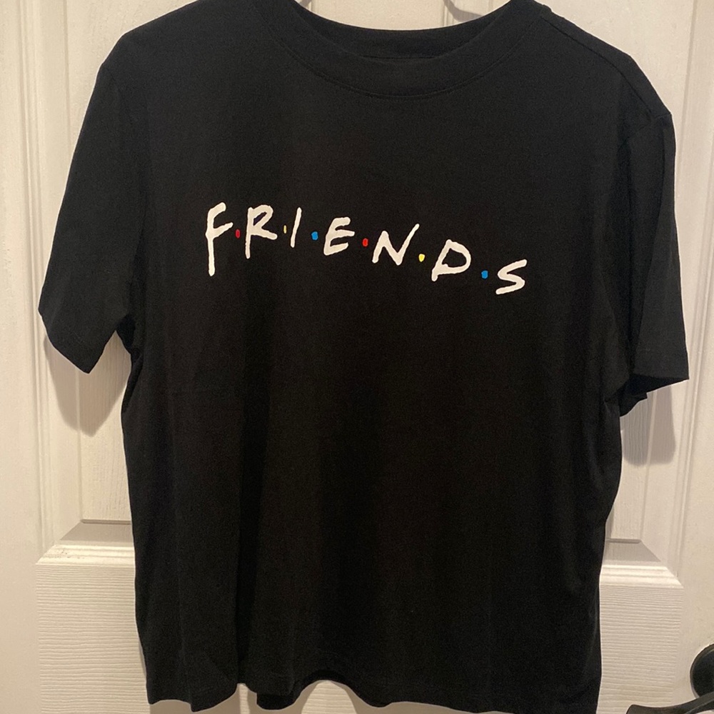 NWOT Friends T-shirt